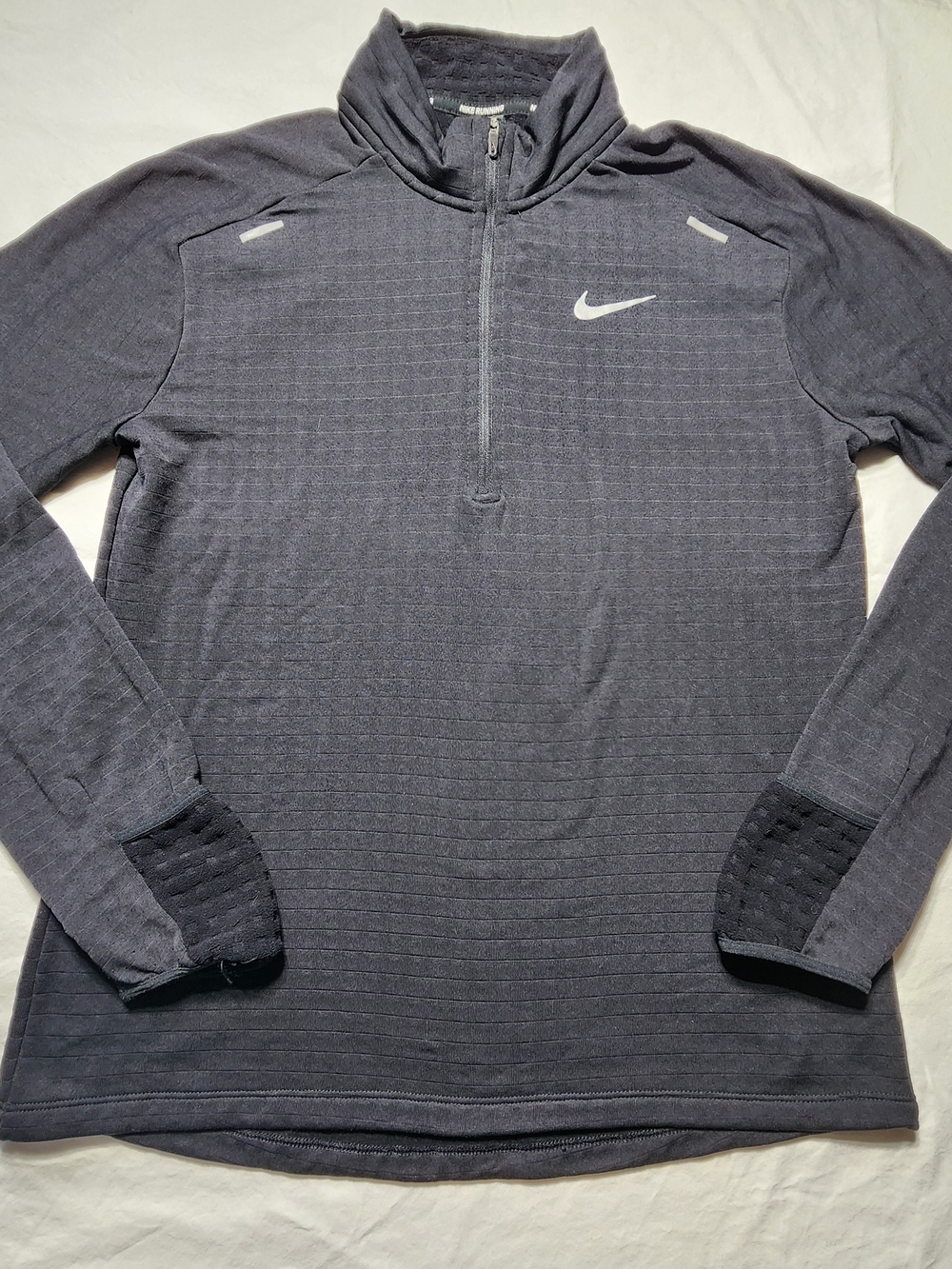 Nike Men’s Dark Gray Quarter-Zip Lightweight Jacket